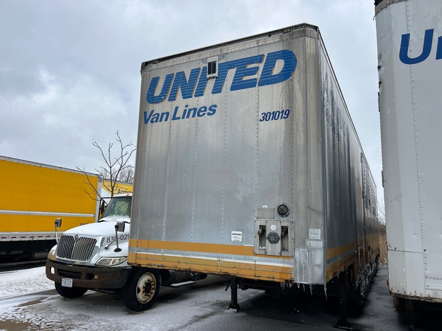 2001 Kentucky 51 ft x 96 in T/A Van Trailer