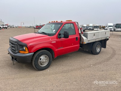 2000 Ford F-350 4x2 شاحنة مسطحة