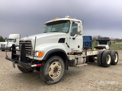 2004 Mack CV713 Granite Cabeza Tractora Cabina Corta