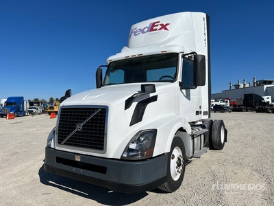 2016 Volvo VNL 4x2 S/A Day Cab Truck Tractor