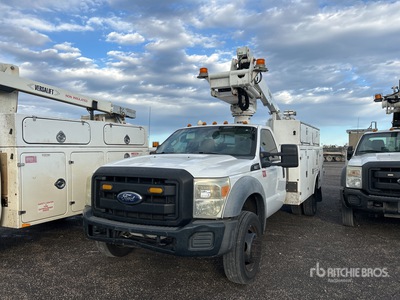 Altec AT235 35 ft on 2011 Ford F-450 4x2 Bucket Truck