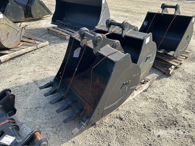 Quantity of (2) 36 in Digging Excavator Bucket