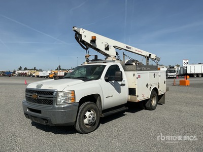 Versalift on 2013 Chevrolet Silverado 3500HD 4x2 Arbeitsbühne-Lkw