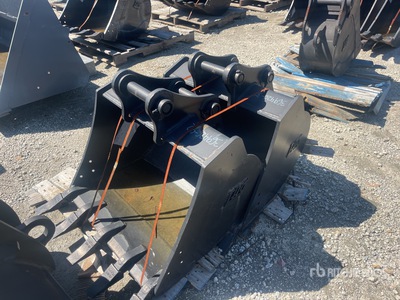 Quantity of (2) 30 in 24" PIN ON TRENCH BUCKET FOR VIO17