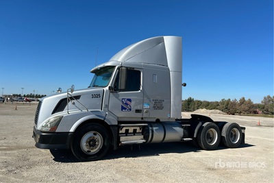 2011 Volvo VNL 6x4 T/A Sleeper Truck Tractor