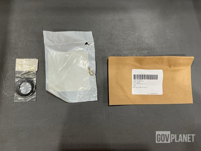 (28) Connecting Links, (18) Locked-In Studs, (313) Flat Washers & Assorted Items