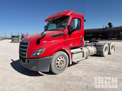 2019 Freightliner Cascadia 126 6x4 T/A Day Cab Truck Tractor