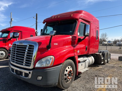 2019 Freightliner Cascadia 125 6x4 T/A Sleeper Truck Tractor