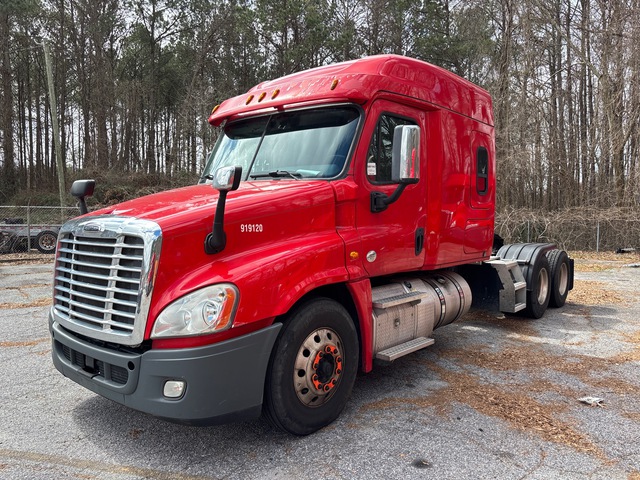 2019 Freightliner Cascadia 125 6x4 T/A Sleeper Truck Tractor