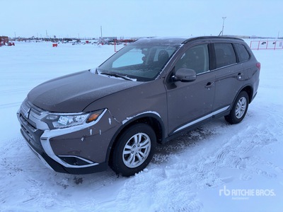 2018 Mitsubishi Outlander 4WD Vehiculo todoterreno