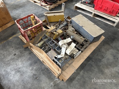 Quantity of Twist Locks & Misc Parts