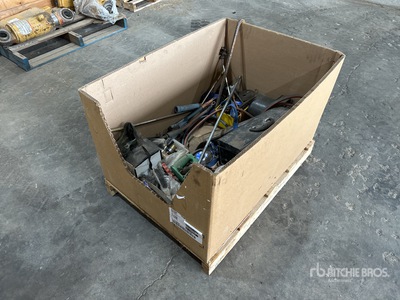 Quantity of Misc Welding Tools Varios otros