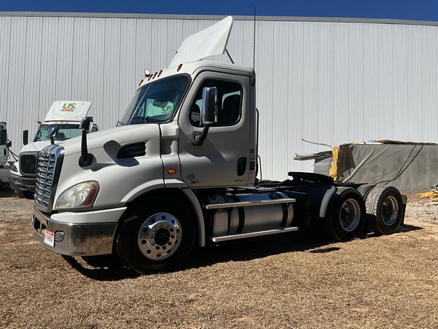 2012 Freightliner CA113 6x4 T/A Day Cab Truck Tractor