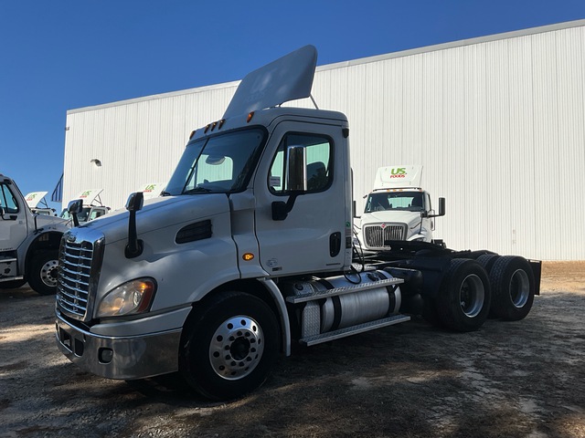 2012 Freightliner CA113 6x4 T/A Day Cab Truck Tractor