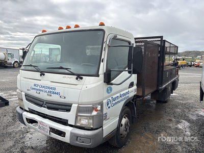 2012 Mitsubishi Fuso FE 4x2 平台トラック