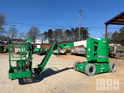2017 JLG E300AJ 2WD Electric رافعة بذراع