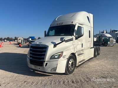 2021 Freightliner Cascadia 126 6x4 تراكتور شاحنة كابينة النوم (ثنائية المحور)