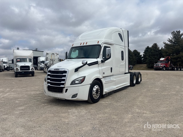 2021 Freightliner Cascadia 126 6x4 T/A Sleeper Truck Tractor