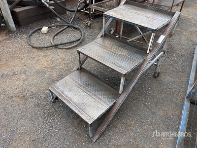 Homemade Metal Stairs 930 mm H x 800 mm W x 1460 mm L Varios, tienda, almacen, consumidor