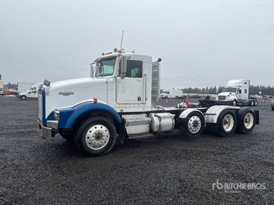 1995 Kenworth T800 8x4 Tri/A Day Cab Truck Tractor
