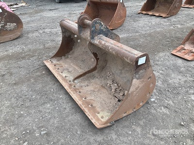 JCB 1800 mm Cleanup Bucket Fits 15 Ton JCB 150 Emmer