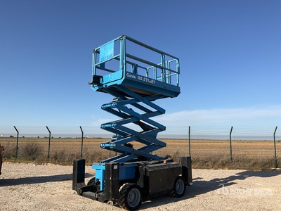 2007 Genie GS3268RT 4x4 Diesel Piattaforma aerea verticale