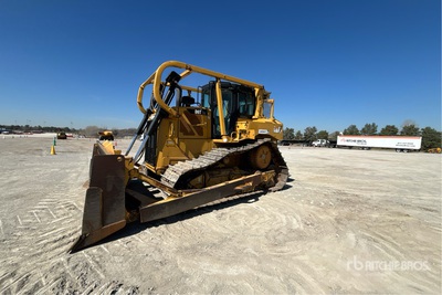 2012 Cat D6T XW جرافة مجنزرة