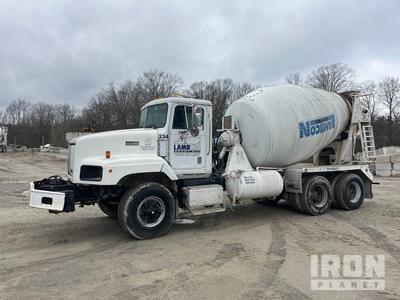 1998 International Paystar 5000 6x4 Mixer Truck