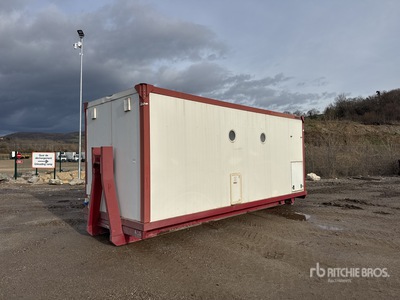 CNSE Bungalow De Decontamination Sur Berce Amplirol Roll-Off Decontamination Modular Home