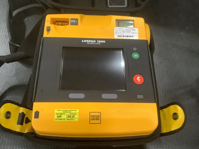 Physio-Control LifePak 1000 Defibrillator