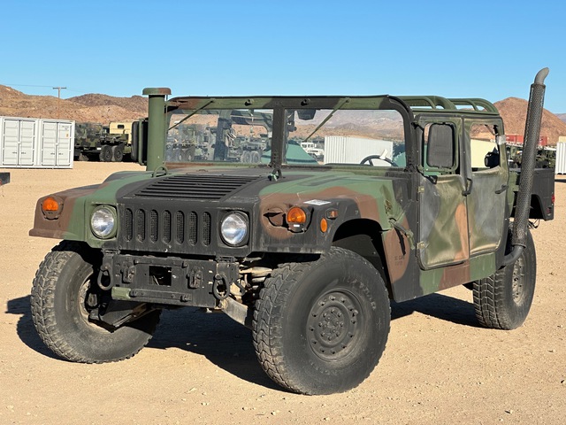 2001 AM General M1123 HMMWV 4 Door w/Truck Body 2001 AM General M1123 HMMWV 4 Door w/Truck Body