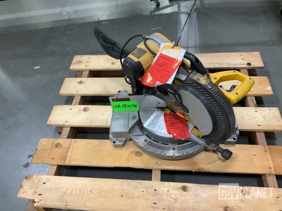 DeWalt DW706 Miter Saw