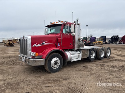 2001 Peterbilt 389 8x4 トラックトラクター（Tri/A）