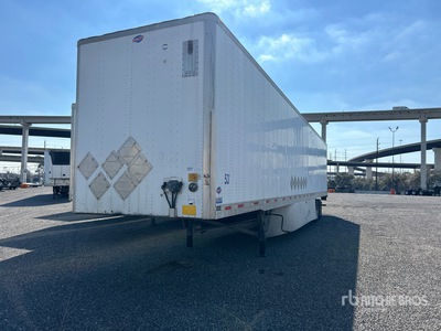 2013 Utility VS2DX 53 ft x 102 in T/A Van Trailer