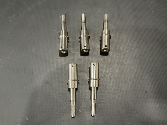 (13) Boeing 68A312041-2005 Fluid Passage Bolts