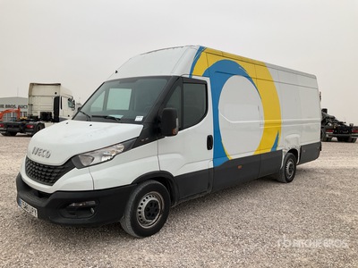 2021 Iveco 35S18 バン