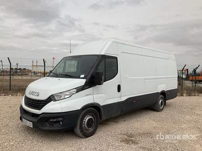 2021 Iveco 35S16 Fourgon cargo
