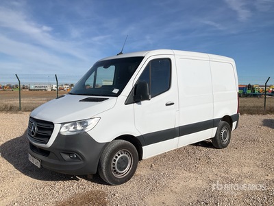2020 Mercedes-Benz Sprinter 211 CDi Cargo Van