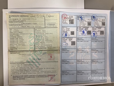 Serie 8 on 2006 Iveco Stralis 350 6x4 Camion-benne avec grue