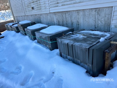 Quantity of (7) Pallets of 石材 (Unused)