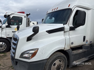 2020 Freightliner Cascadia 126 6x4 T/A Sleeper Truck Tractor