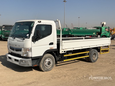 2020 Mitsubishi Canter 4x2 Flatbed Truck