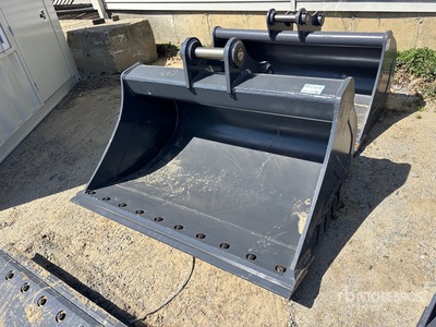 2026 Warrior WBMCC12-1550 61 in Excavator Bucket - Fits CAT 312 (Unused)