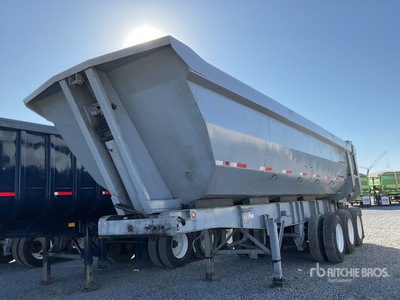 2010 Smart Trailers 28 ft Tri/A Remolque de Volteo / End Dump Trailer