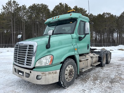 2016 Freightliner Cascadia 125 6x4 T/A Day Cab Truck Tractor