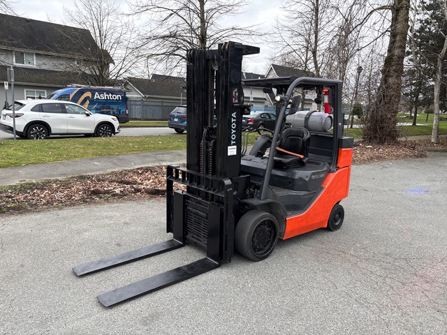 2018 Toyota 8FGC35U-BCS 6850 lb Cushion Tire Forklift