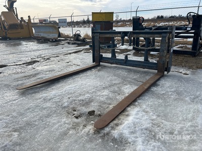 AMI Attachments ISO Q 96 in Wheel Loader Forks