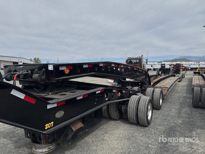 2020 Cozad 32 Lowboy Trailer