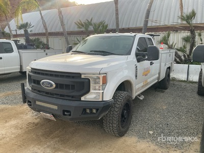 2021 Ford F-350 XL XL 4x4 Extended Cab Camión Utilitario