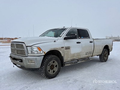 2015 Ram 3500 4x4 Crew Cab Pickup